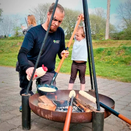 Bon-Fire Tilbehørssæt Med 4 Snobrødspinde, 2 Pandekagepander Og 2 Poptop 7 Bon-Fire Tilbehørssæt Med 4 Snobrødspinde, 2 Pandekagepander Og 2 Poptop - Billede 5